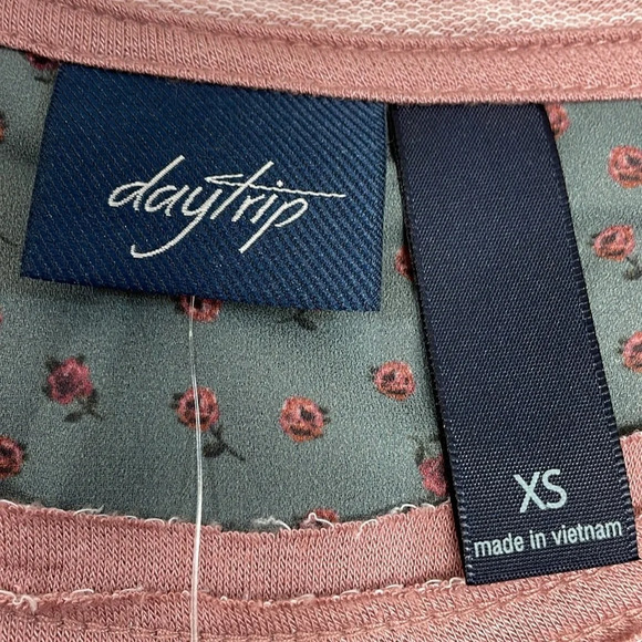 NWT Daytrip Raw Edge Oversized Ling Sleeve Top Boho XS - Picture 7 of 16